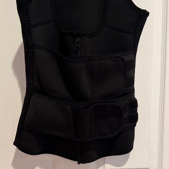 Black Women’s Sports Workout Vest - Picture 12 of 12